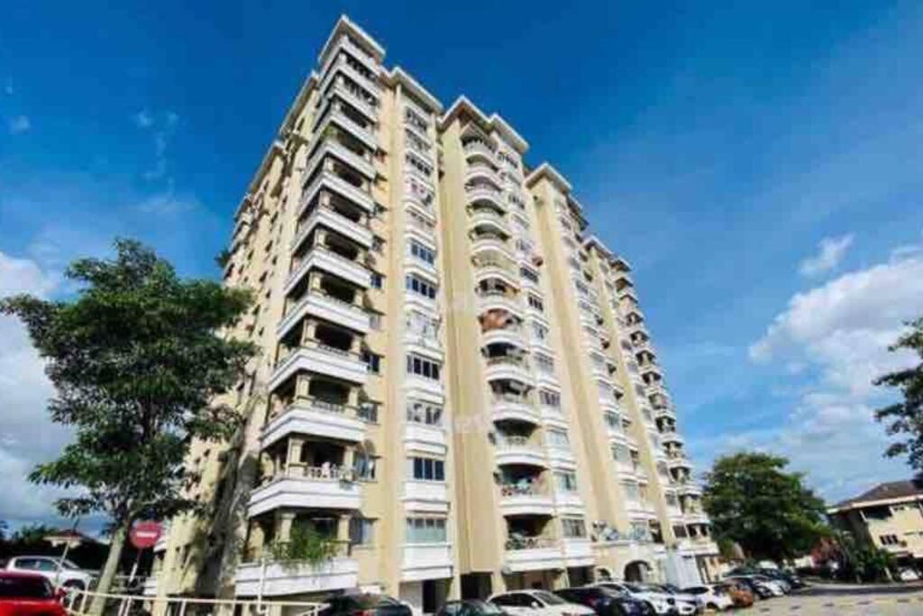 The Nest - Cozy 3-Bedroom Condo, Shah Alam Eksteriør billede